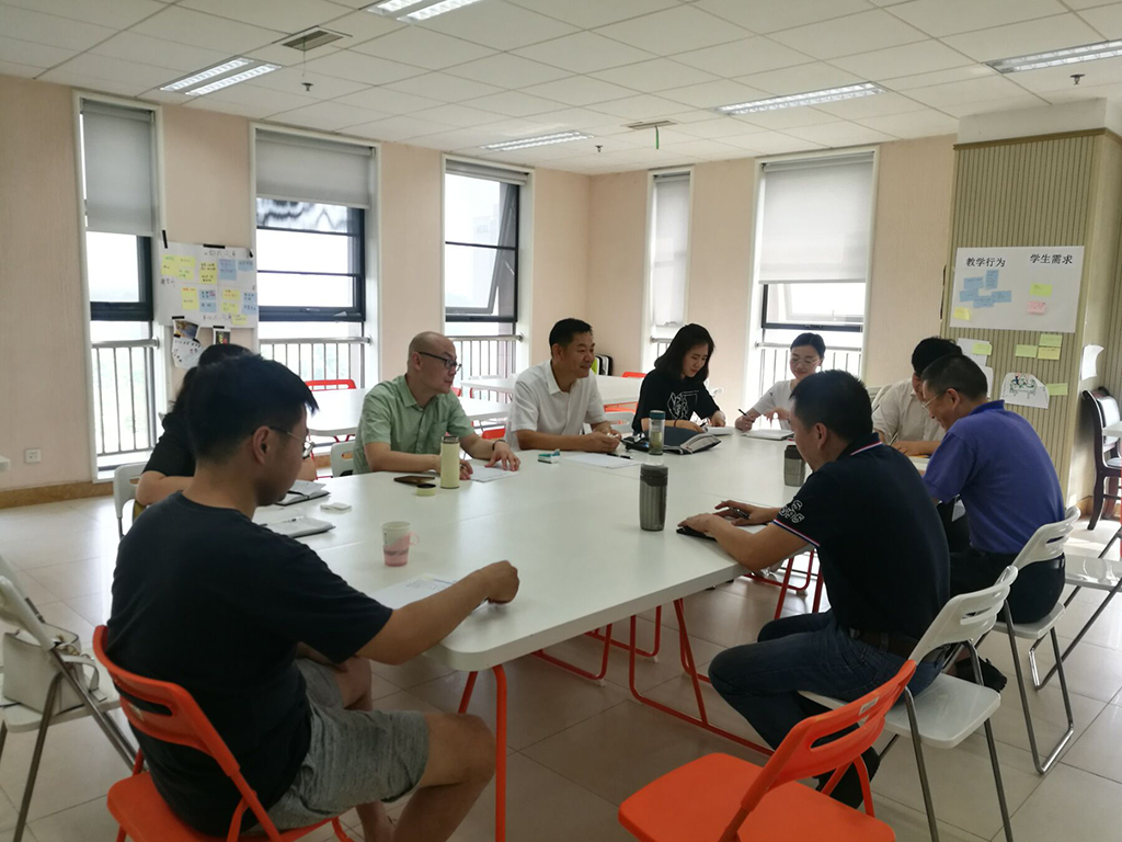 徐书记赴西南交大考察座谈会1.jpg 徐书记赴西南交大考察座谈会1.jpg