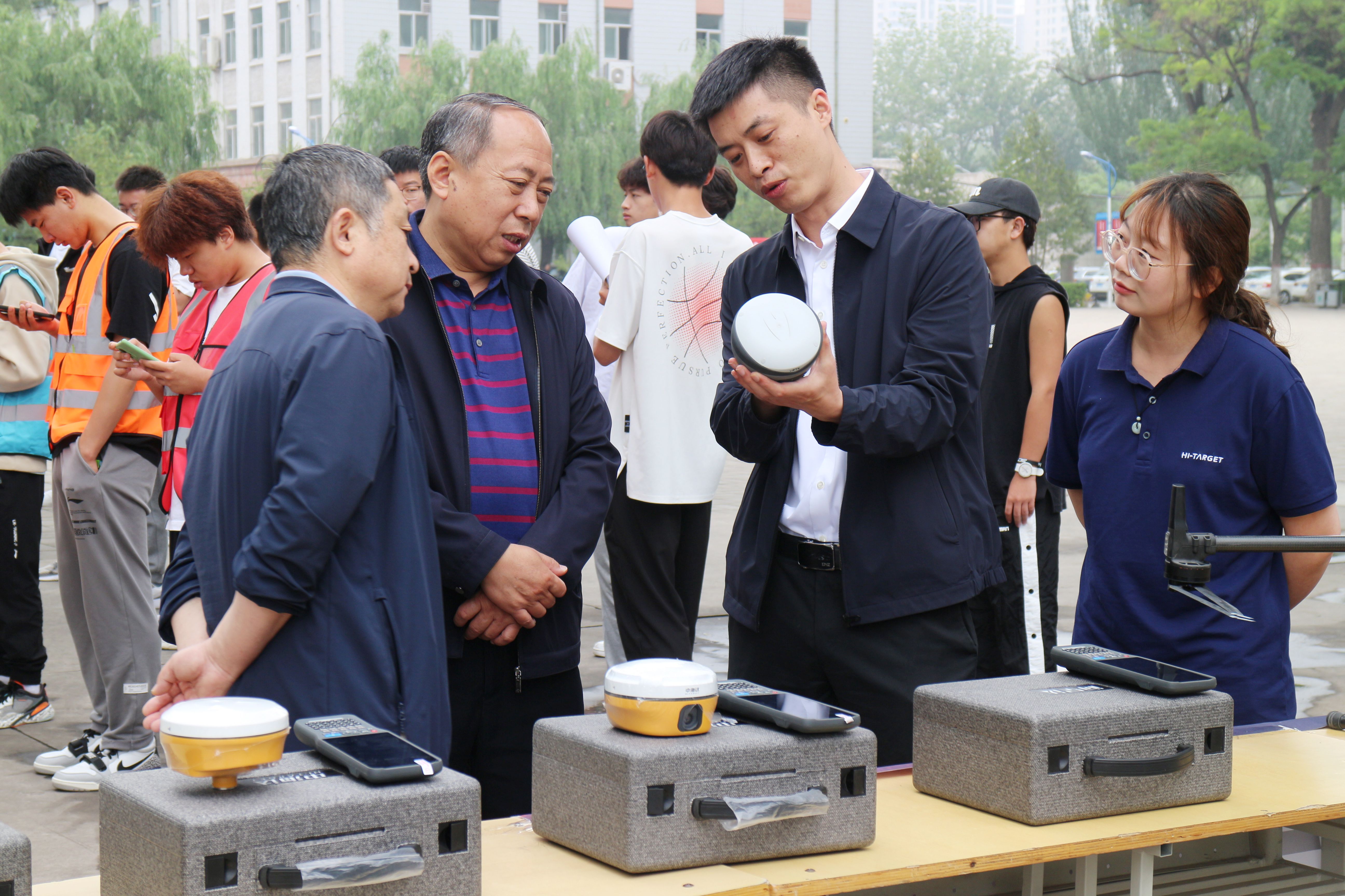 图片2.jpg 图片2.jpg