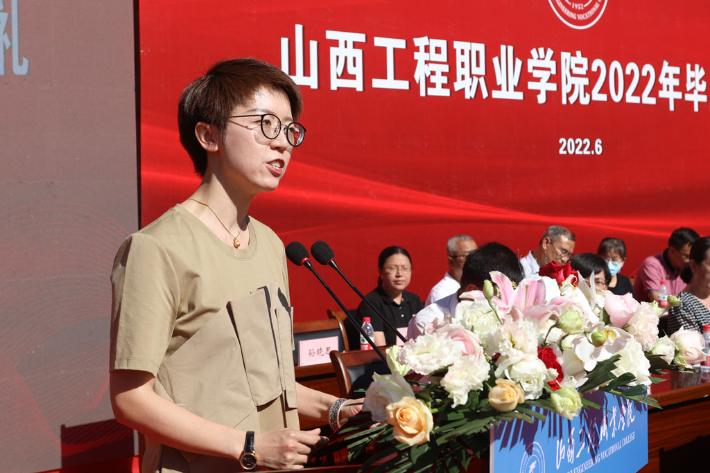 教师代表PQ9A7022.jpg 教师代表PQ9A7022.jpg