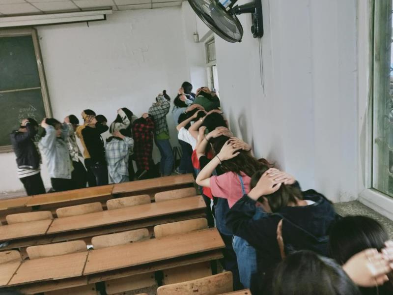 2.jpg 2.jpg